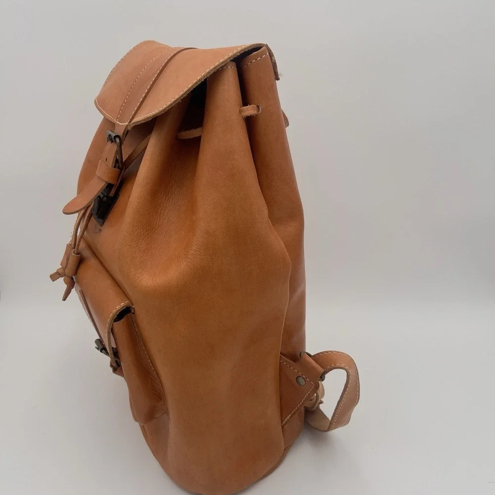 Brown Leather Hiking Backpack 15L Drawstring Buckle 2-Pocket Adjustable Straps